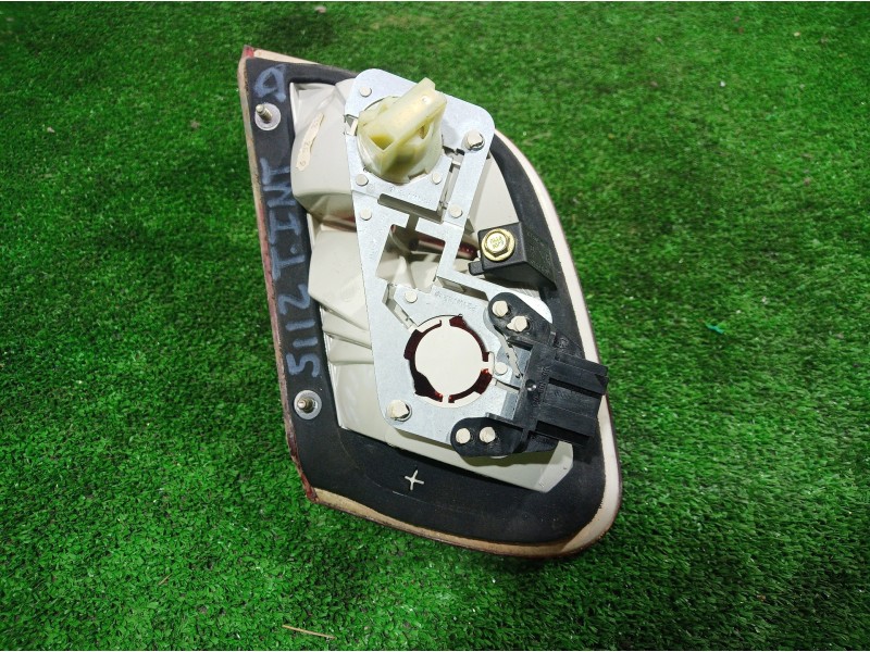 Recambio de piloto trasero derecho interior para mercedes-benz clase clk (w208) coupe 200 (208.335) referencia OEM IAM 208820066