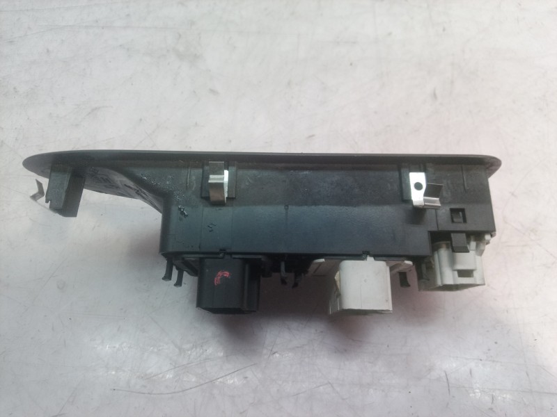Recambio de mando elevalunas delantero izquierdo para renault laguna ii (bg0) privilege referencia OEM IAM   