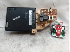 Recambio de caja reles / fusibles para chrysler sebring berlina (jr41) 2.0 le referencia OEM IAM 04606377AI 04606377AI 04606377A