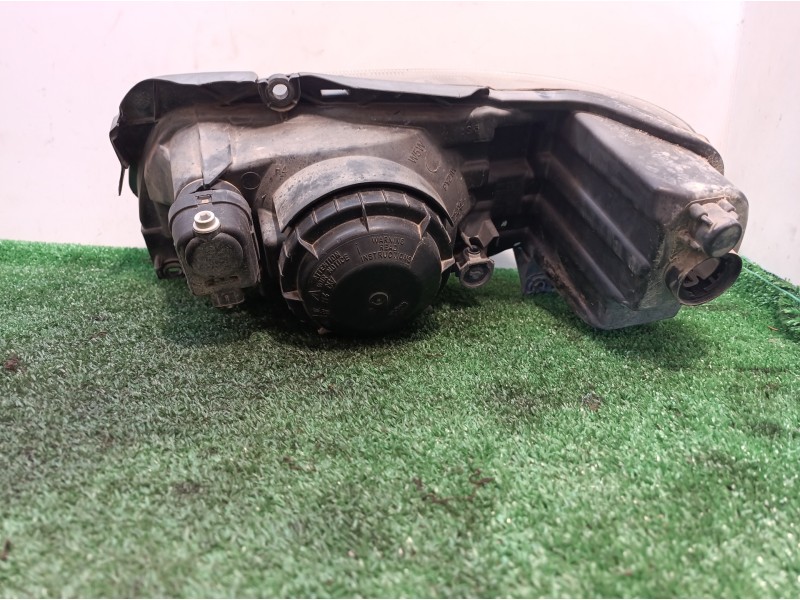 Recambio de faro derecho para peugeot 106 (s2) sport pack referencia OEM IAM   