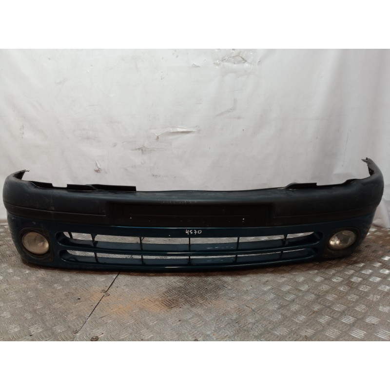 Recambio de paragolpes delantero para renault clio ii fase i (b/cbo) 1.9 d referencia OEM IAM   