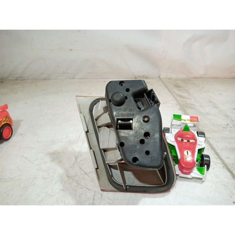 Recambio de piloto trasero maletero derecho para bmw serie 3 berlina (e46) 320d referencia OEM IAM 6907946 6907946 6907946