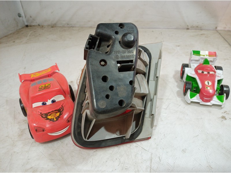 Recambio de piloto trasero maletero izquierdo para bmw serie 3 berlina (e46) 320d referencia OEM IAM 6907937 6907937 6907937