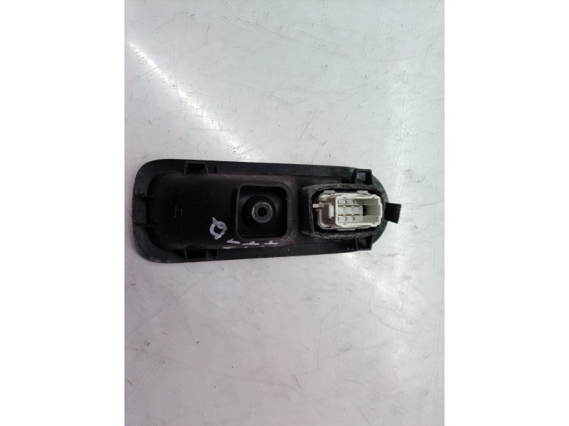 Recambio de mando elevalunas trasero izquierdo para renault megane ii berlina 5p confort authentique referencia OEM IAM 15601554