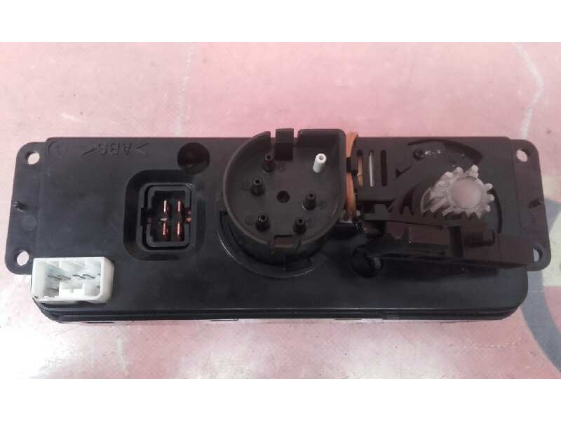 Recambio de mando calefaccion / aire acondicionado para daewoo nubira berlina 1.6 cat referencia OEM IAM 8B09  
