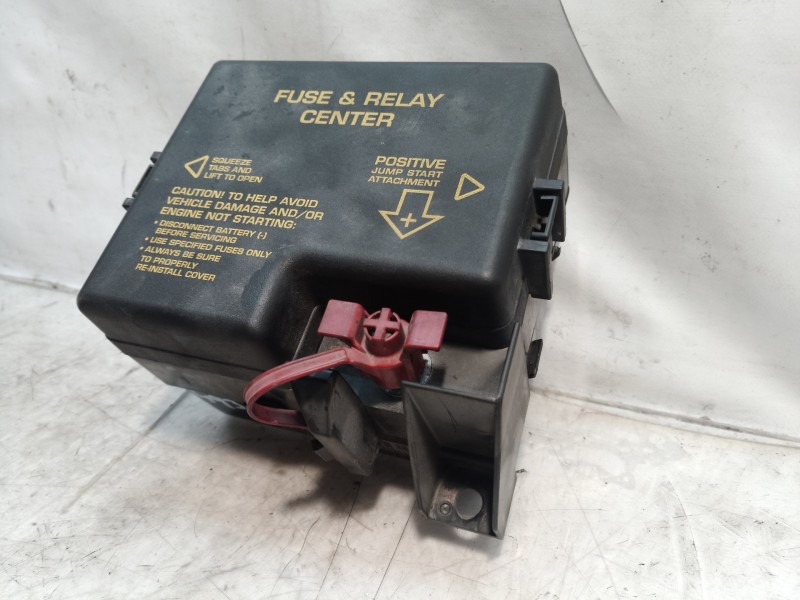 Recambio de caja reles / fusibles para chrysler sebring berlina (jr41) 2.0 le referencia OEM IAM P04608754AF P04608754AF P046087