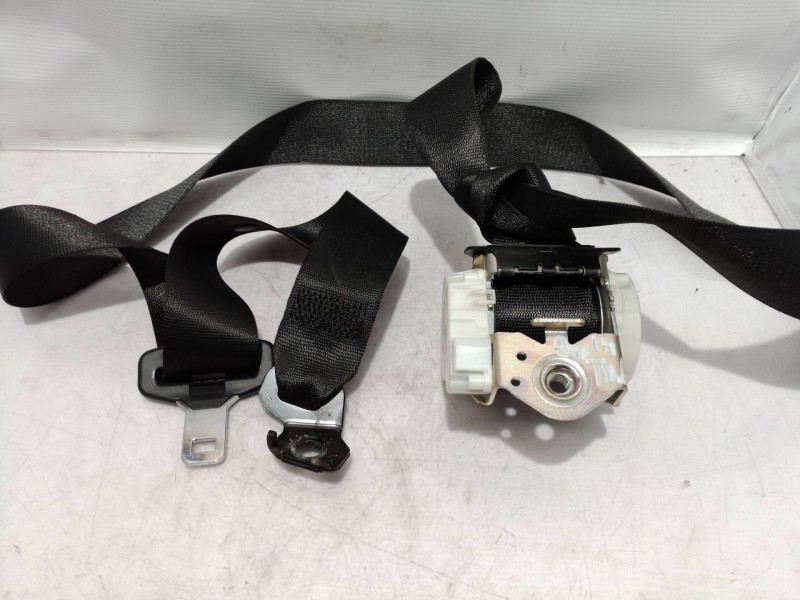 Recambio de cinturon seguridad trasero central para bmw serie 5 berlina (e60) 530d referencia OEM IAM 330612562 330612562 210208