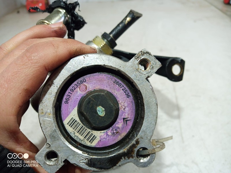 Recambio de bomba direccion para citroën xsara berlina 1.9 td x referencia OEM IAM 9631923580 9631923580 20672536