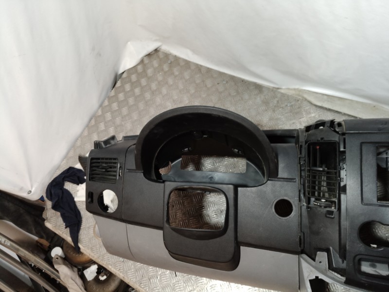 Recambio de salpicadero para volkswagen crafter caja cerrada 2.0 tdi referencia OEM IAM   