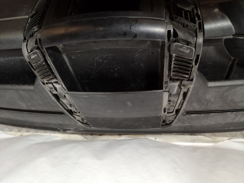 Recambio de salpicadero para volkswagen crafter caja cerrada 2.0 tdi referencia OEM IAM   