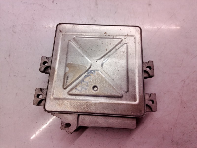 Recambio de centralita motor uce para peugeot 206 berlina e-music referencia OEM IAM 9636727080 9636727080 16301464