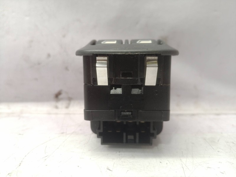 Recambio de mando elevalunas delantero izquierdo para peugeot 206 berlina e-music referencia OEM IAM   