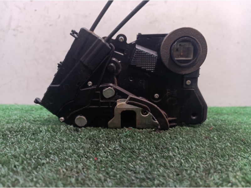 Recambio de cerradura puerta delantera derecha para toyota yaris (ksp9/scp9/nlp9) básico referencia OEM IAM   