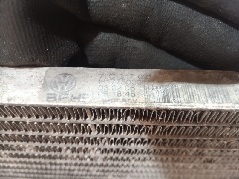 Recambio de radiador aceite para audi q7 (4l) 4l/xbunq1 referencia OEM IAM 7LO317021 7LO317021 7LO317021