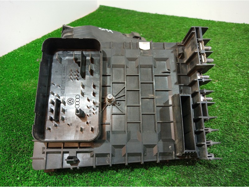 Recambio de caja reles / fusibles para volkswagen golf v berlina (1k1) conceptline (e) referencia OEM IAM 1K0937125A 1K0937125A 