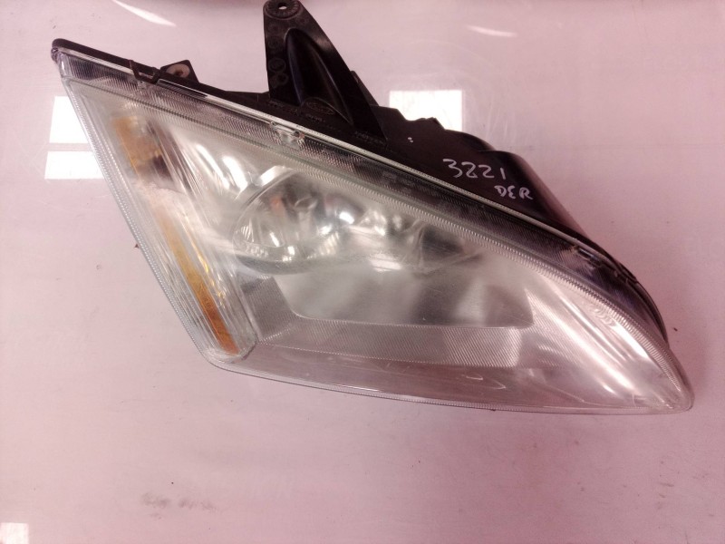 Recambio de faro derecho para ford focus berlina (cap) trend referencia OEM IAM 4M5113K060AA 4M5113K060AA VP4M5X13K060AA