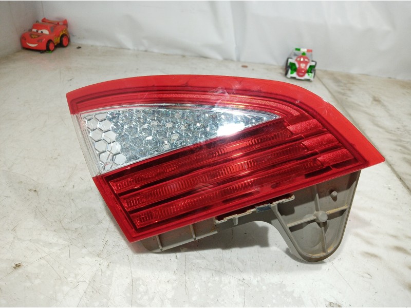 Recambio de piloto trasero izquierdo interior para ford mondeo ber. (ca2) referencia OEM IAM 7S7113A603A 7S7113A603A 7S7113A603