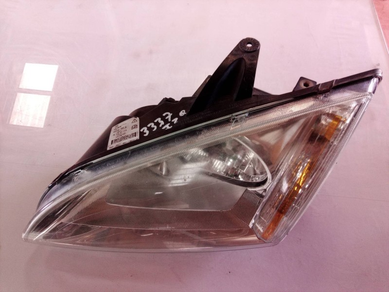 Recambio de faro izquierdo para ford focus berlina (cap) trend referencia OEM IAM 4M5113W030AC 4M5113W030AC 4M5113W030AC