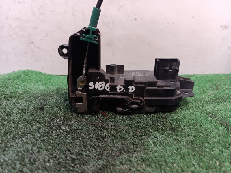 Recambio de cerradura puerta delantera derecha para opel astra h berlina cosmo referencia OEM IAM 13128112 13128112 13128112