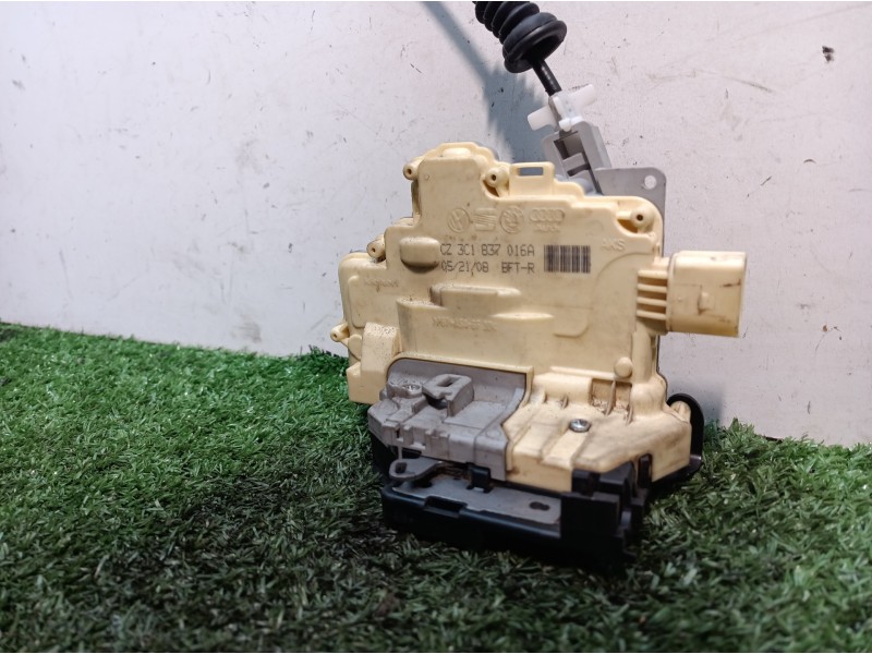 Recambio de cerradura puerta delantera derecha para volkswagen tiguan (5n1) 2.0 tdi referencia OEM IAM 3C1837016A 3C1837016A 3C1