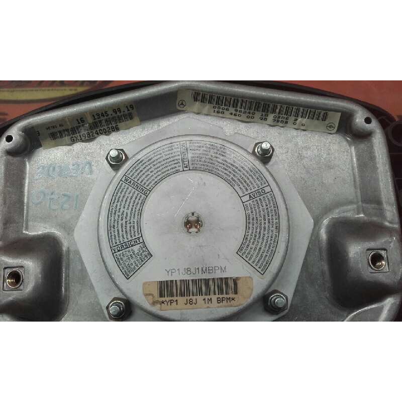 Recambio de airbag volante para mercedes-benz clase a (w168) 1.4 cat referencia OEM IAM 16846000987D8800 GX1982400286 YP1J811MBP