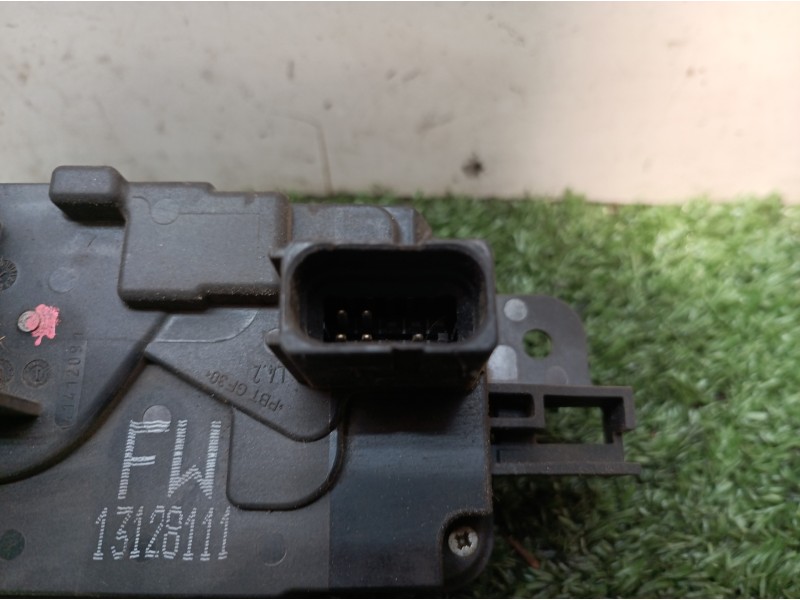 Recambio de cerradura puerta delantera izquierda para opel astra h berlina cosmo referencia OEM IAM 13128111 13128111 13128111