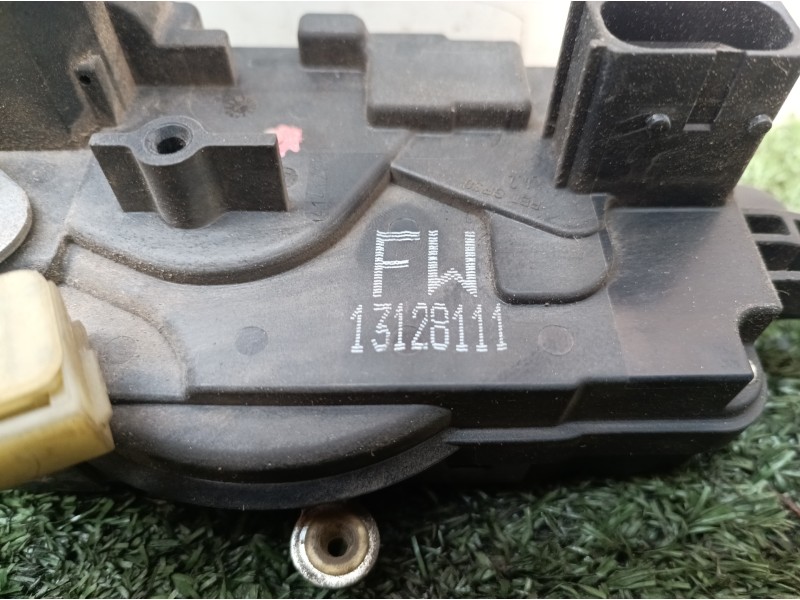 Recambio de cerradura puerta delantera izquierda para opel astra h berlina cosmo referencia OEM IAM 13128111 13128111 13128111