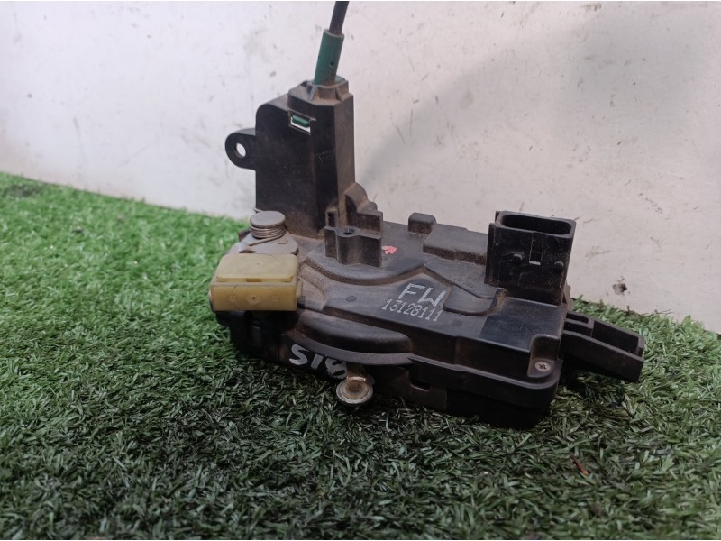 Recambio de cerradura puerta delantera izquierda para opel astra h berlina cosmo referencia OEM IAM 13128111 13128111 13128111