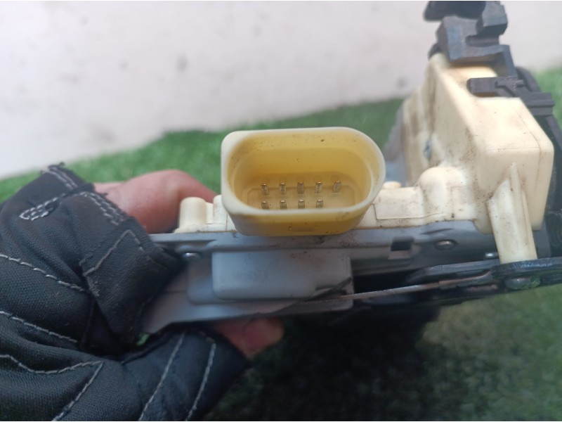 Recambio de cerradura puerta delantera izquierda para volkswagen tiguan (5n1) 2.0 tdi referencia OEM IAM 3C1837015A 3C1837015A 3