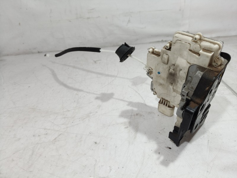 Recambio de cerradura puerta trasera izquierda para audi q7 (4l) 4l/xbunq1 referencia OEM IAM 304839015 304839015 304839015