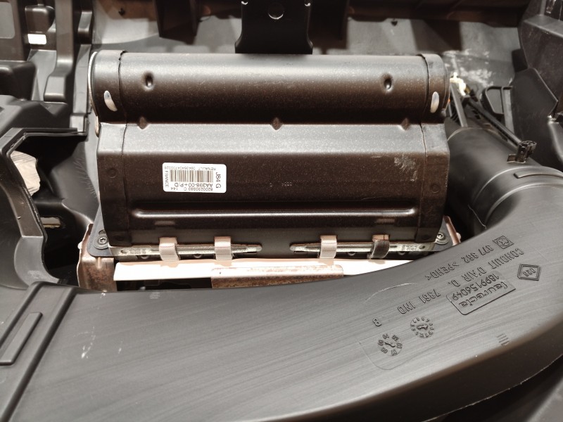 Recambio de salpicadero para renault scenic ii grand exception referencia OEM IAM   