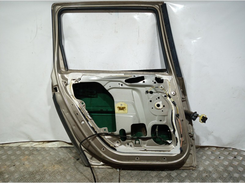 Recambio de puerta trasera izquierda para peugeot 307 break / sw (s1) 2.0 hdi cat referencia OEM IAM   