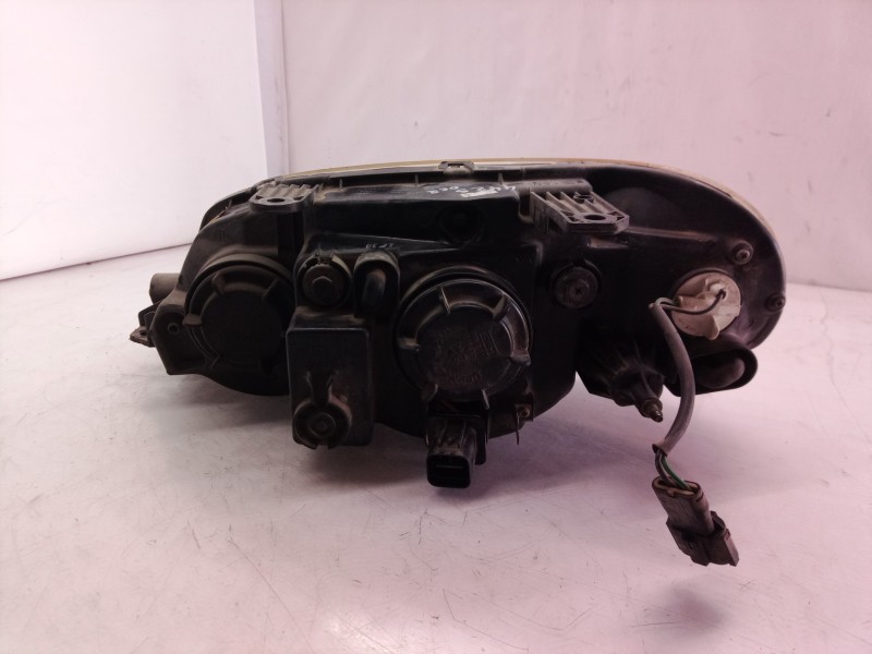 Recambio de faro derecho para kia shuma ii 1.6 ls 4 berlina referencia OEM IAM 0K2NC51030A  