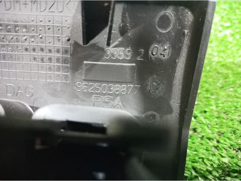 Recambio de mando multifuncion para peugeot 206 berlina gti referencia OEM IAM 9625038877 9625038877 9625038877