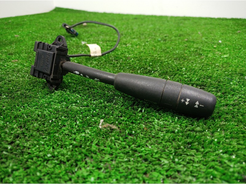 Recambio de mando multifuncion para peugeot 206 berlina gti referencia OEM IAM 96250985ZL 96250985ZL 96250985ZL