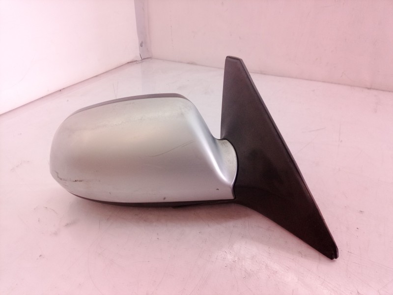 Recambio de retrovisor derecho para kia shuma ii 1.6 ls 4 berlina referencia OEM IAM 1K2AC69120XX  