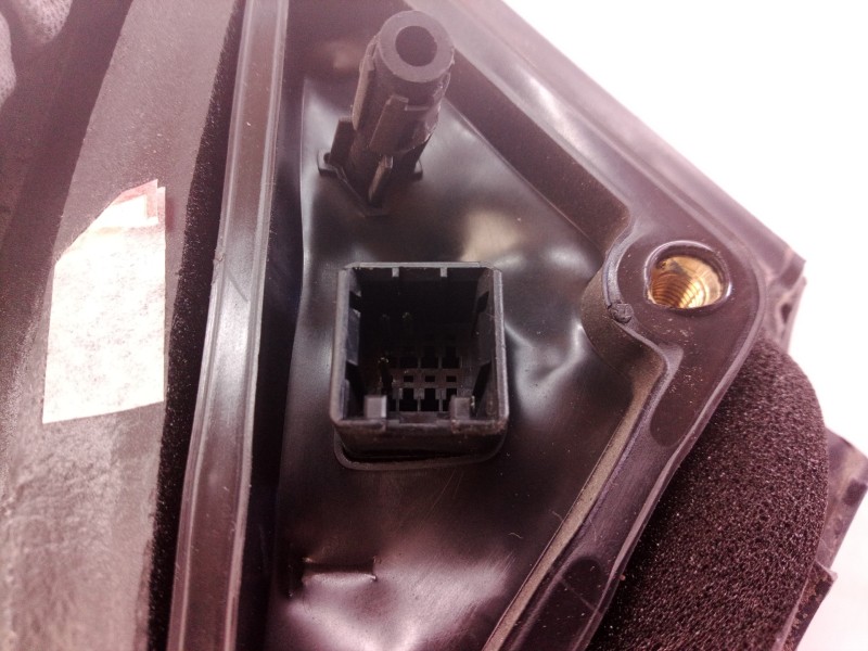 Recambio de retrovisor derecho para kia shuma ii 1.6 ls 4 berlina referencia OEM IAM 1K2AC69120XX  