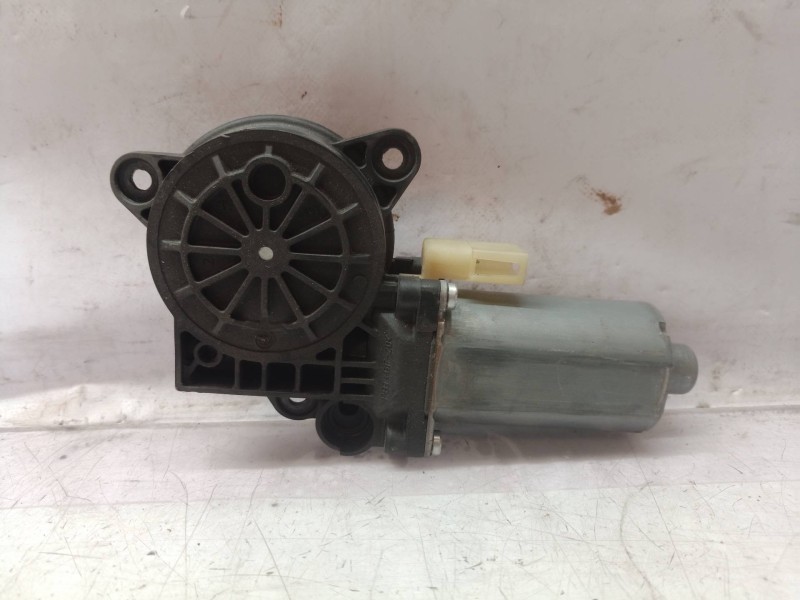 Recambio de motor elevalunas delantero derecho para ford fiesta (cbk) referencia OEM IAM 2S61A23200 2S61A045H16A 2S61A23200