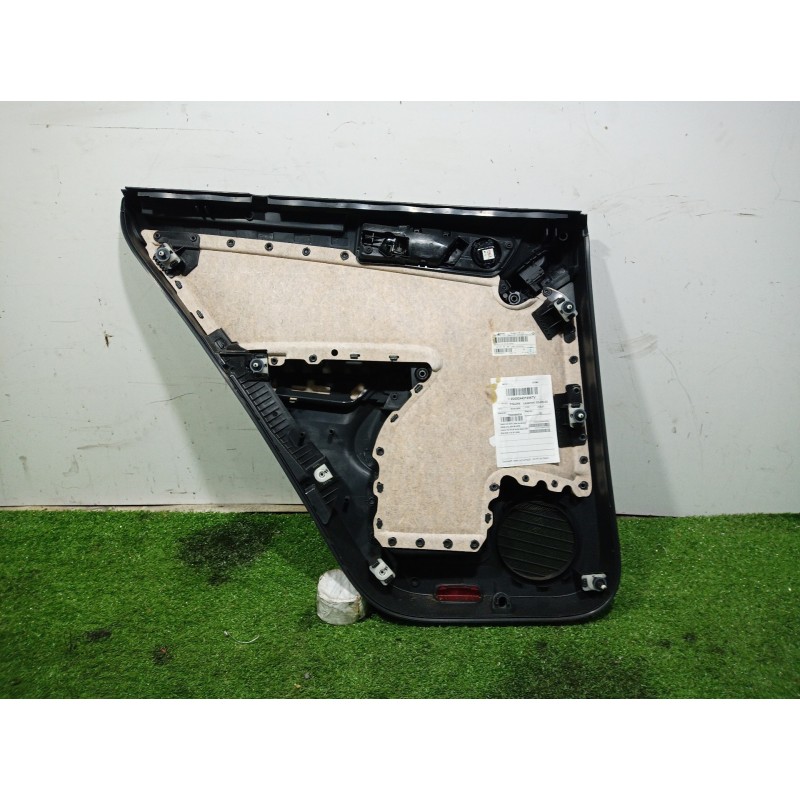 Recambio de guarnecido puerta trasera derecha para volkswagen tiguan (5n1) 2.0 tdi referencia OEM IAM 5N0212000B 5N0212000B 5N08