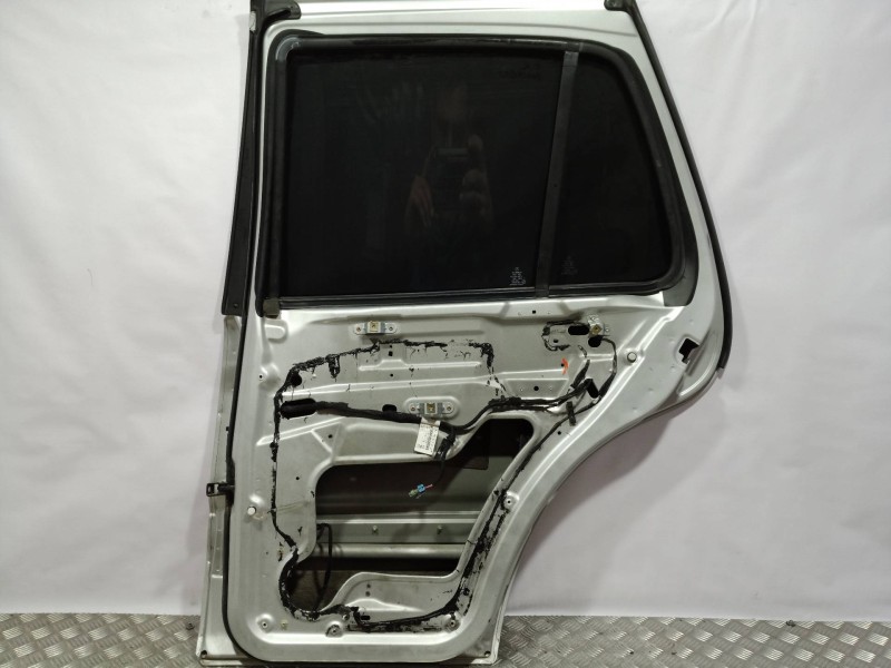 Recambio de puerta trasera derecha para mercedes-benz clase m (w163) 400 cdi (163.128) referencia OEM IAM   