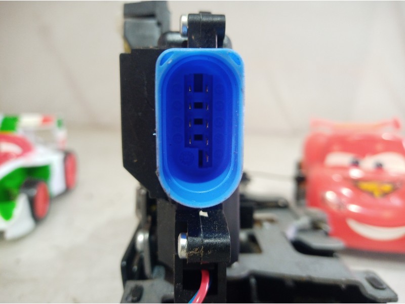 Recambio de cerradura puerta delantera izquierda para volkswagen touareg (7la) tdi r5 referencia OEM IAM 3D1837015AP 3D1837015AP