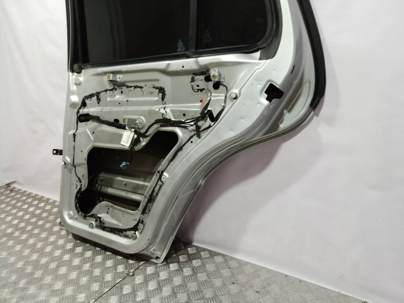 Recambio de puerta trasera derecha para mercedes-benz clase m (w163) 400 cdi (163.128) referencia OEM IAM   