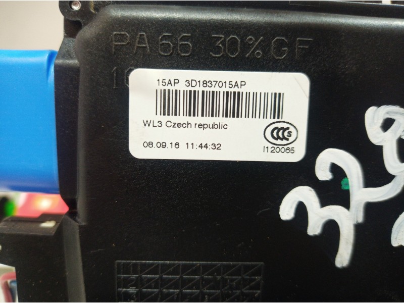 Recambio de cerradura puerta delantera izquierda para volkswagen touareg (7la) tdi r5 referencia OEM IAM 3D1837015AP 3D1837015AP