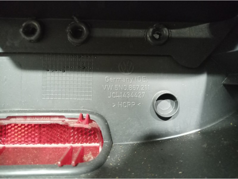 Recambio de guarnecido puerta trasera izquierda para volkswagen tiguan (5n1) 2.0 tdi referencia OEM IAM 5N0211000B 5N0211000B 5N