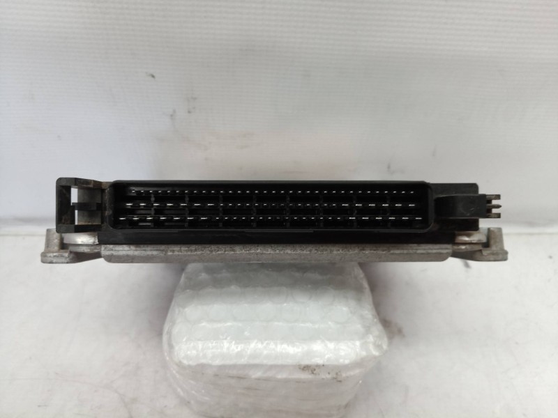 Recambio de centralita motor uce para peugeot 406 berlina (s1/s2) srdt referencia OEM IAM 0281010252 0281010252 9635158180