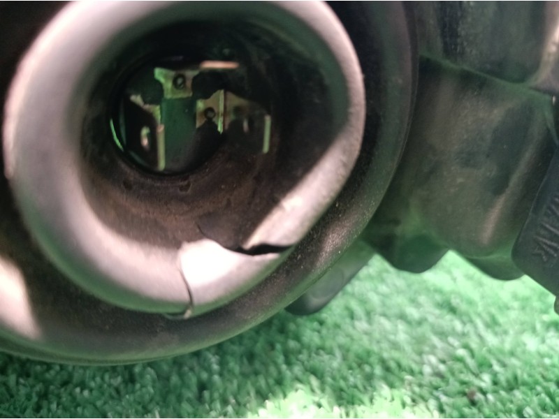 Recambio de faro derecho para peugeot 206 berlina referencia OEM IAM   