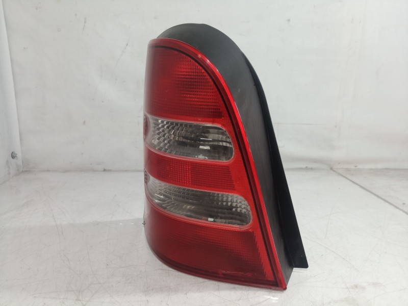 Recambio de piloto trasero izquierdo para mercedes-benz clase a (w168) 140 (168.031) referencia OEM IAM 16882027 16882027 168820