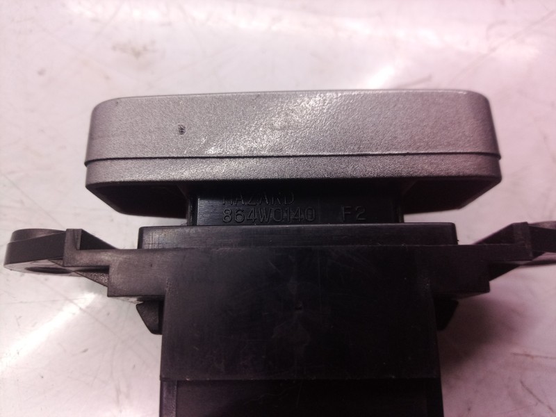 Recambio de warning para daewoo kalos 1.4 se referencia OEM IAM 864W0140 864W0140 864W0140