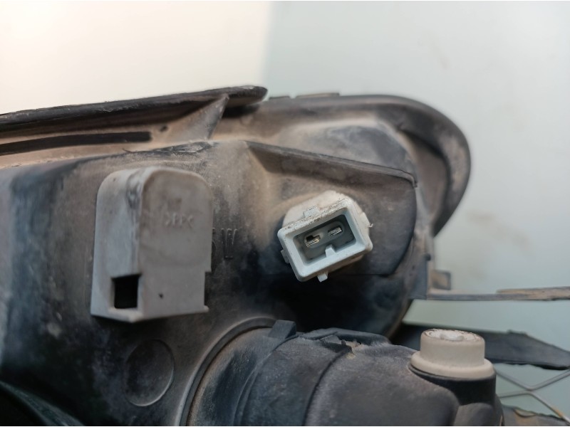 Recambio de faro derecho para peugeot 206 berlina referencia OEM IAM   