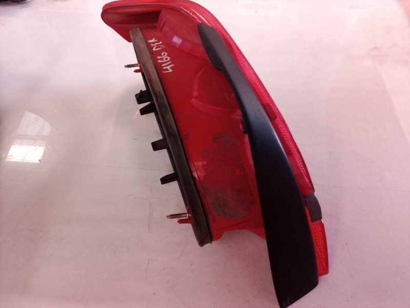 Recambio de piloto trasero derecho para peugeot 406 berlina (s1/s2) srdt referencia OEM IAM 9630364777 6351E8 9630364777